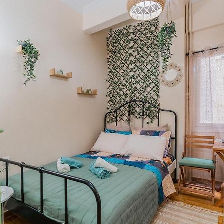 Green Boho Apartment Афины Экстерьер фото
