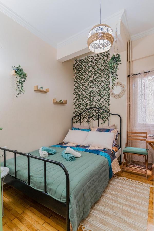 Green Boho Apartment Афины Экстерьер фото