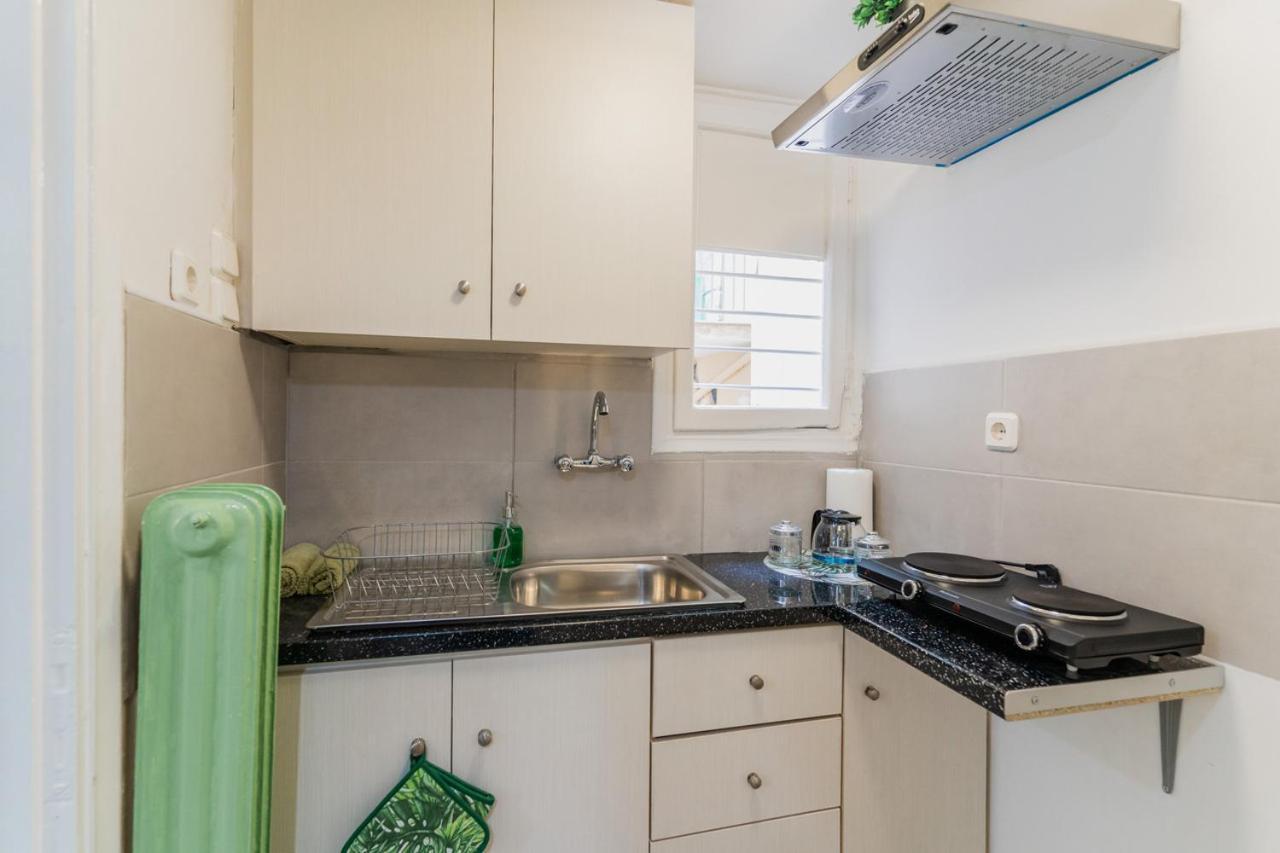 Green Boho Apartment Афины Экстерьер фото