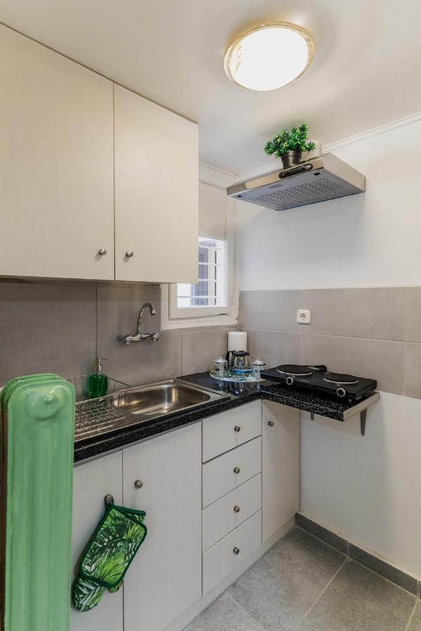 Green Boho Apartment Афины Экстерьер фото